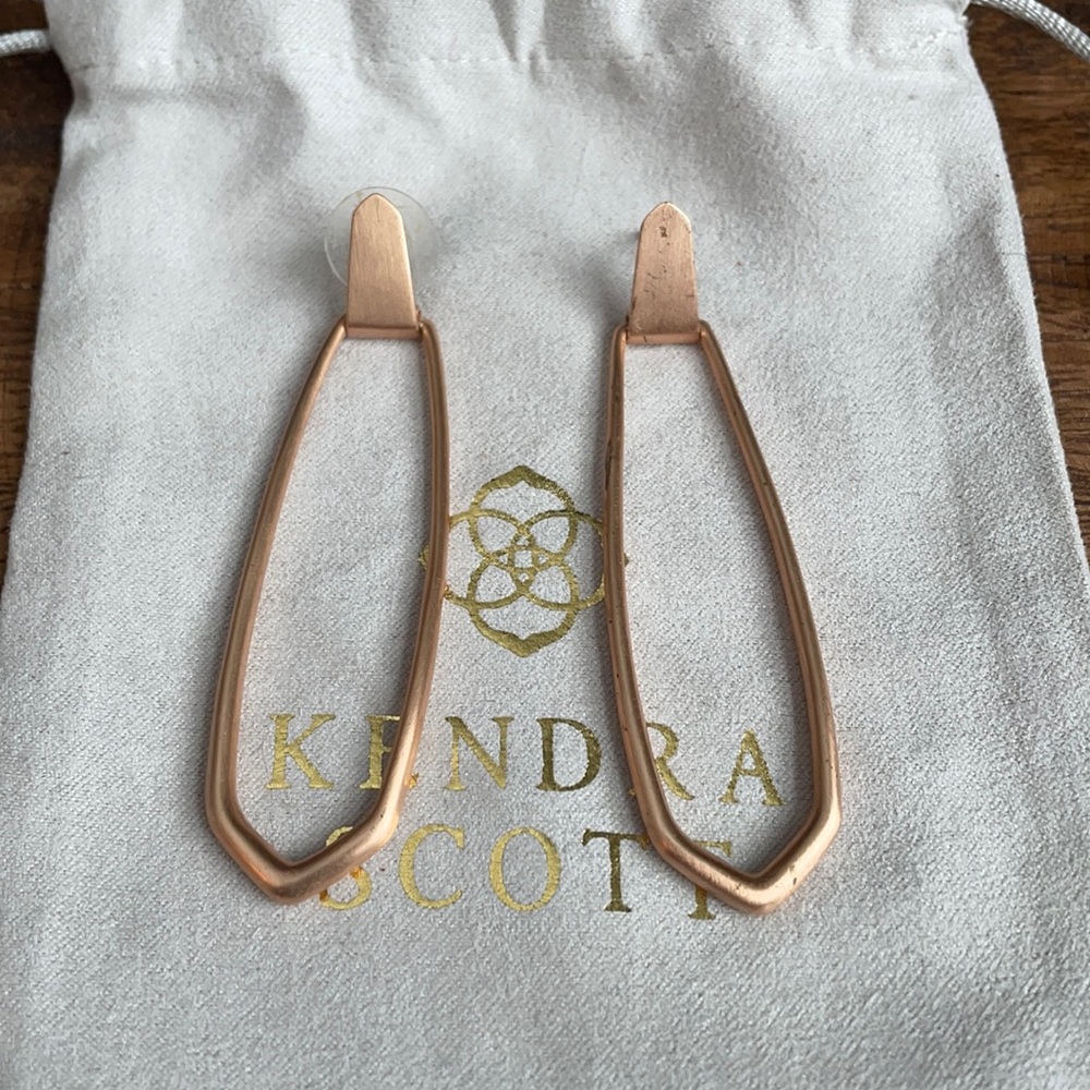 Rose Gold Kendra Scott Earrings